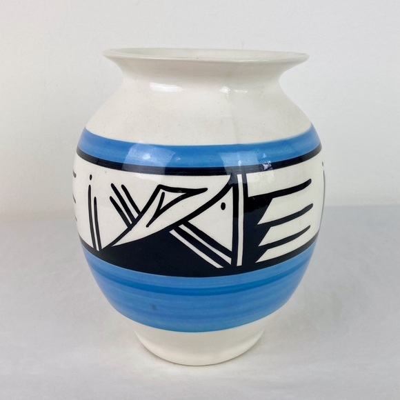 American Indian Vintage Ute Mountain Pottery Vase - Picture 3 of 8